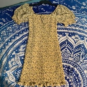 Yellow floral dress from Forever 21. Brand new never been used.